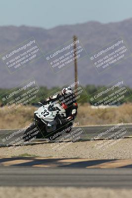 media/Oct-13-2025-Moto Forza (Mon) [[a66d839500]]/3-B Group/Session 3 (Turn 16)/